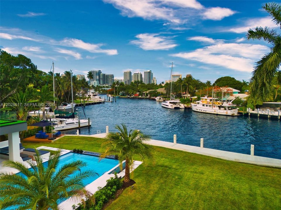 For Sale: $13,995,000 (6 beds, 6 baths, 6658 Square Feet)