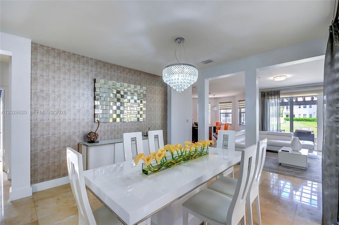 На продажу: $1,399,000 (5 спален, 5 ванн, 3160 Квадратных фут)