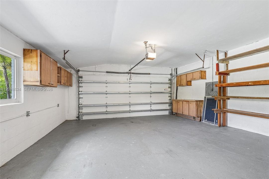 Active With Contract: $945,000 (3 beds, 2 baths, 0 Square Feet)