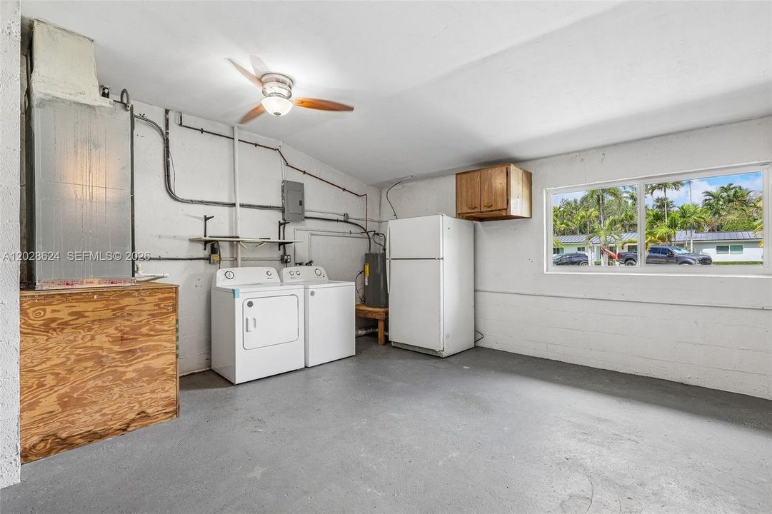 Active With Contract: $945,000 (3 beds, 2 baths, 0 Square Feet)