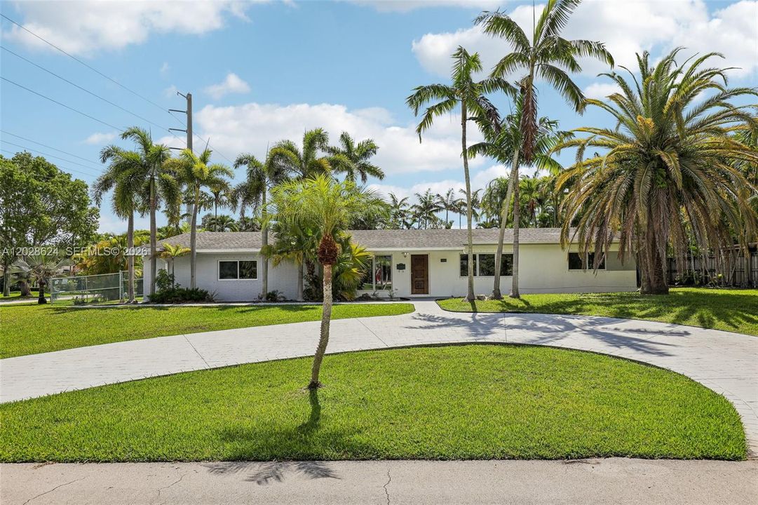 Active With Contract: $945,000 (3 beds, 2 baths, 0 Square Feet)