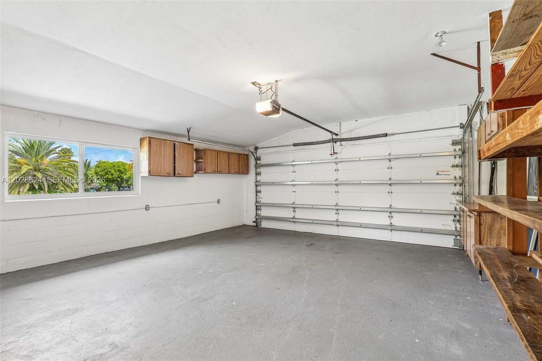 Active With Contract: $945,000 (3 beds, 2 baths, 0 Square Feet)