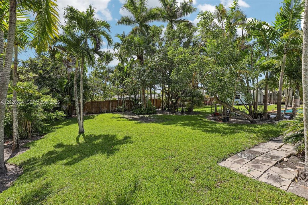 Active With Contract: $945,000 (3 beds, 2 baths, 0 Square Feet)