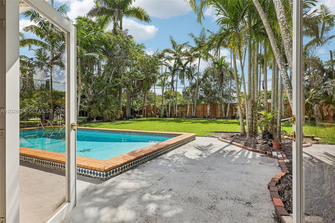 Active With Contract: $945,000 (3 beds, 2 baths, 0 Square Feet)