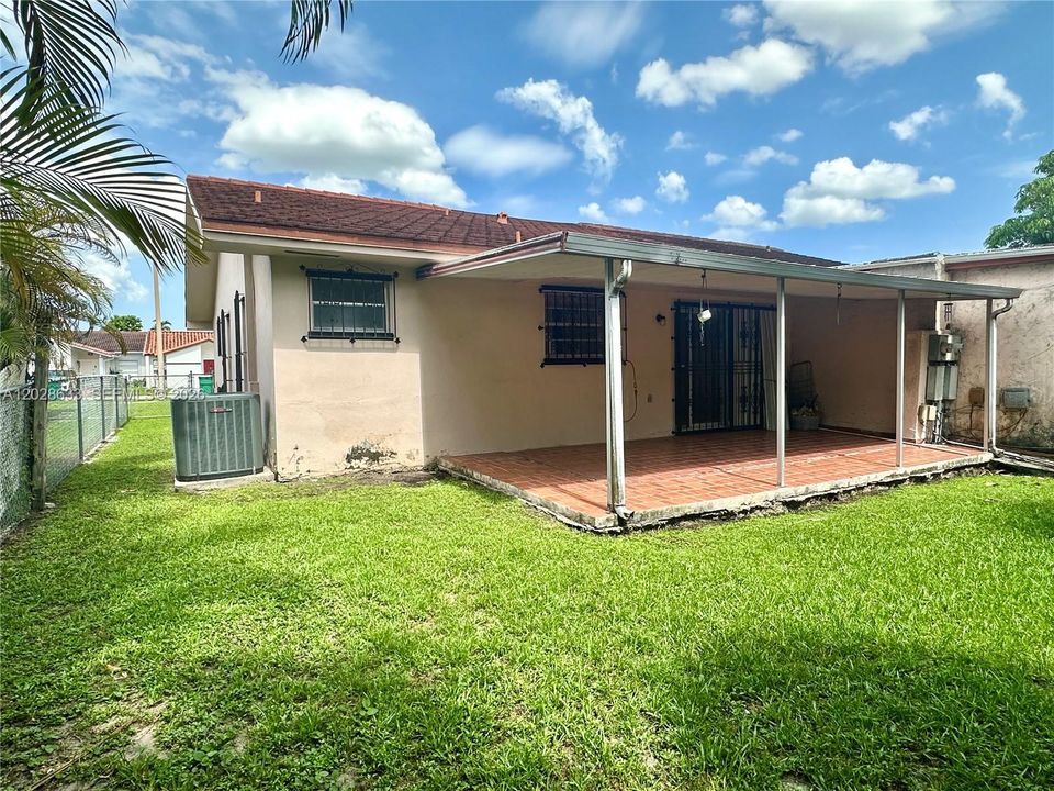 Vendido Recientemente: $425,000 (2 camas, 2 baños, 1130 Pies cuadrados)