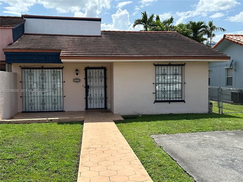 Vendido Recientemente: $425,000 (2 camas, 2 baños, 1130 Pies cuadrados)