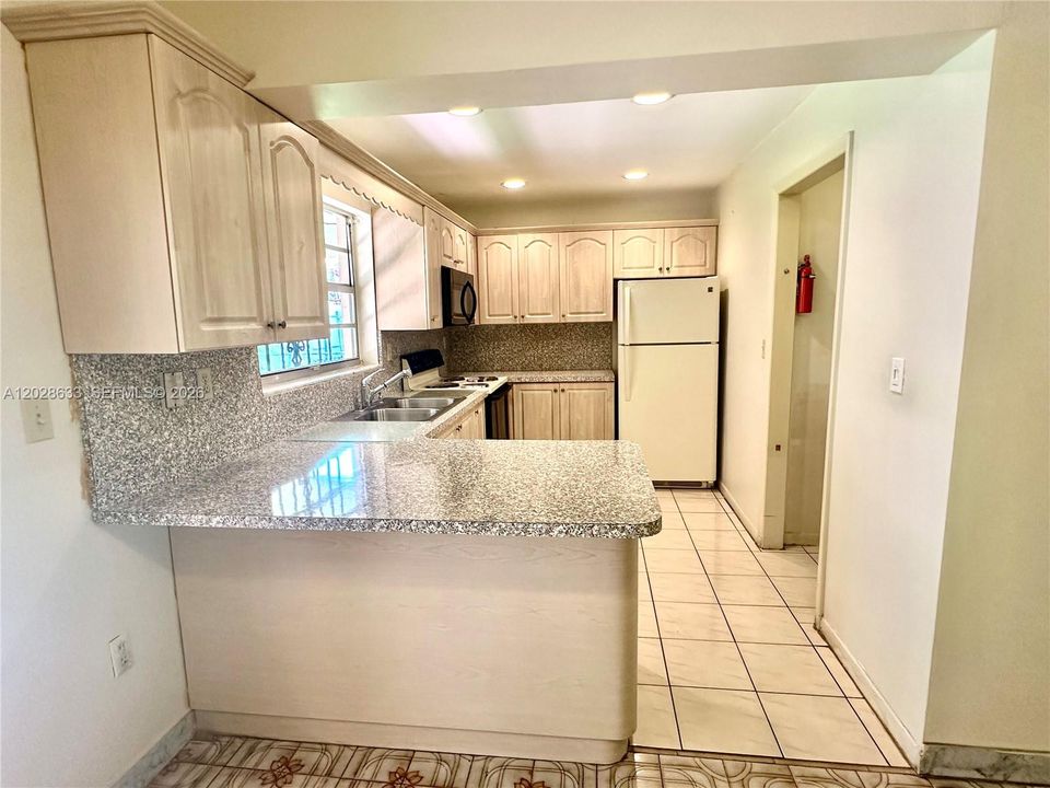 Vendido Recientemente: $425,000 (2 camas, 2 baños, 1130 Pies cuadrados)