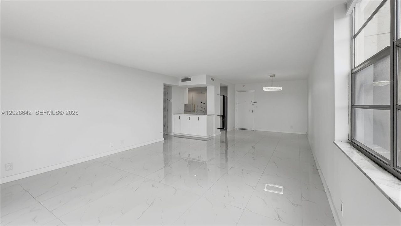 Active With Contract: $3,000 (2 beds, 2 baths, 1175 Square Feet)