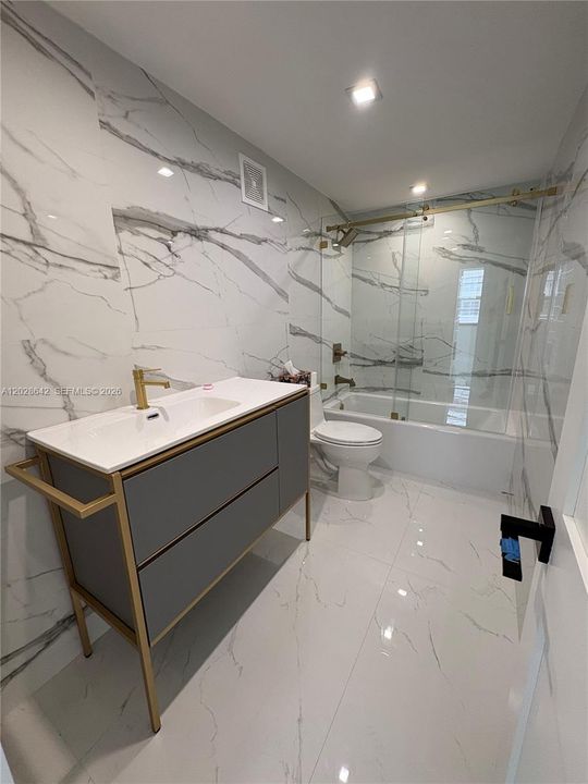 Active With Contract: $3,000 (2 beds, 2 baths, 1175 Square Feet)