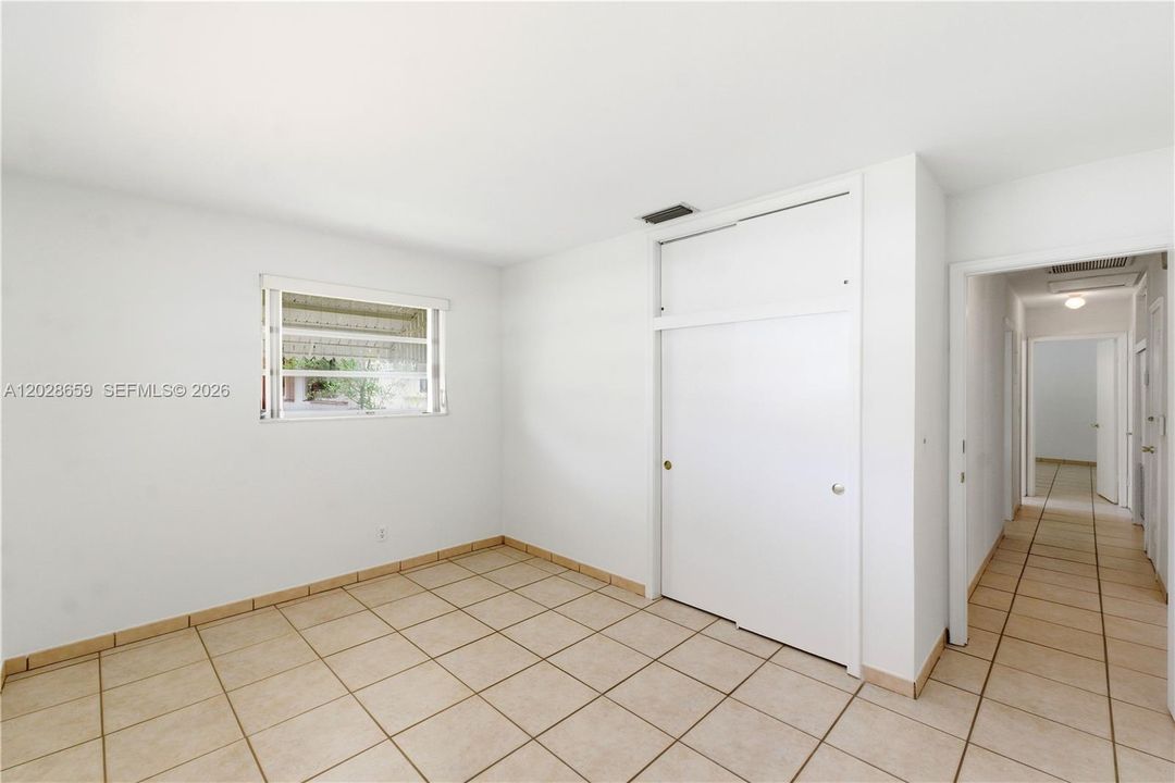 For Sale: $575,000 (3 beds, 2 baths, 1687 Square Feet)