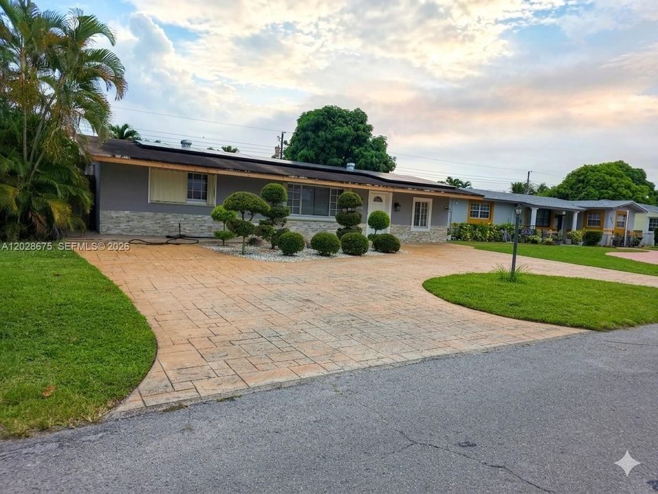 En Venta: $490,000 (3 camas, 2 baños, 1150 Pies cuadrados)