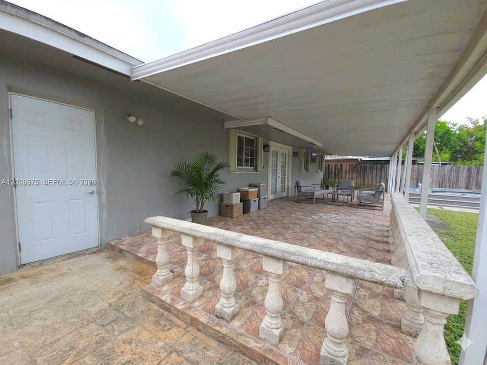 En Venta: $490,000 (3 camas, 2 baños, 1150 Pies cuadrados)