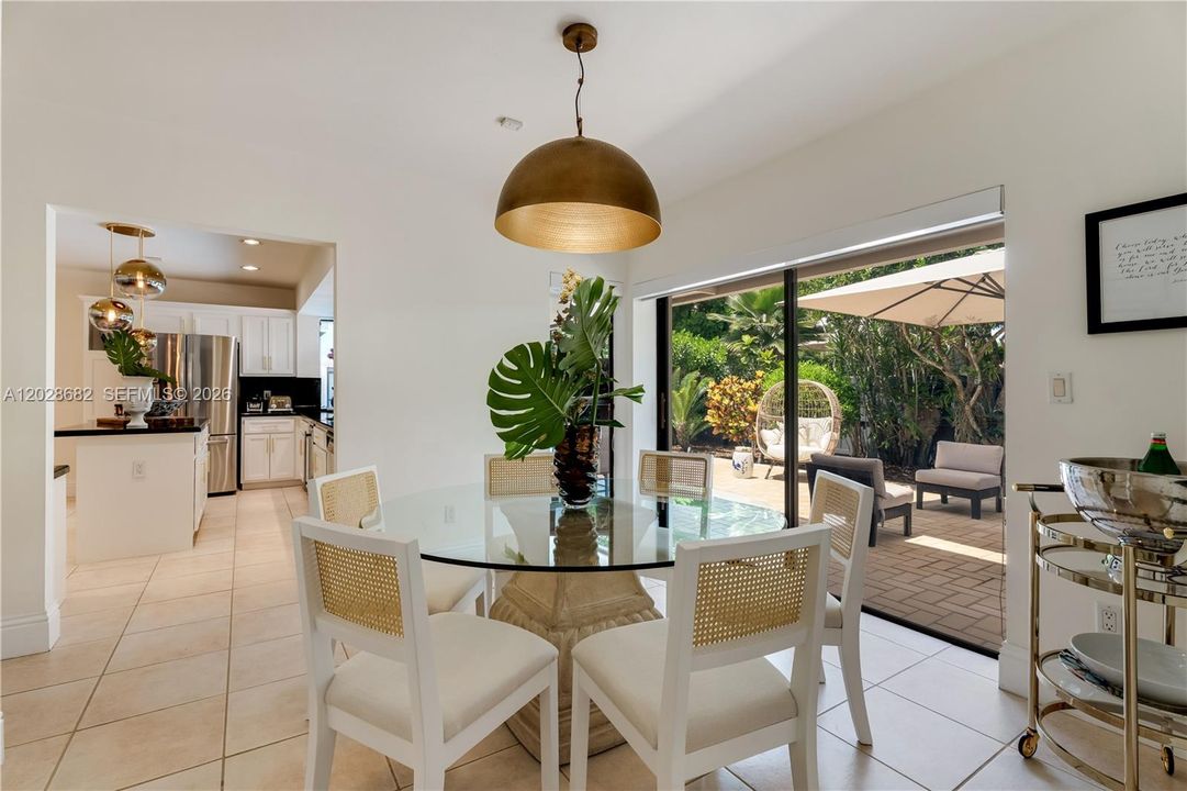 For Sale: $1,995,000 (5 beds, 3 baths, 3678 Square Feet)