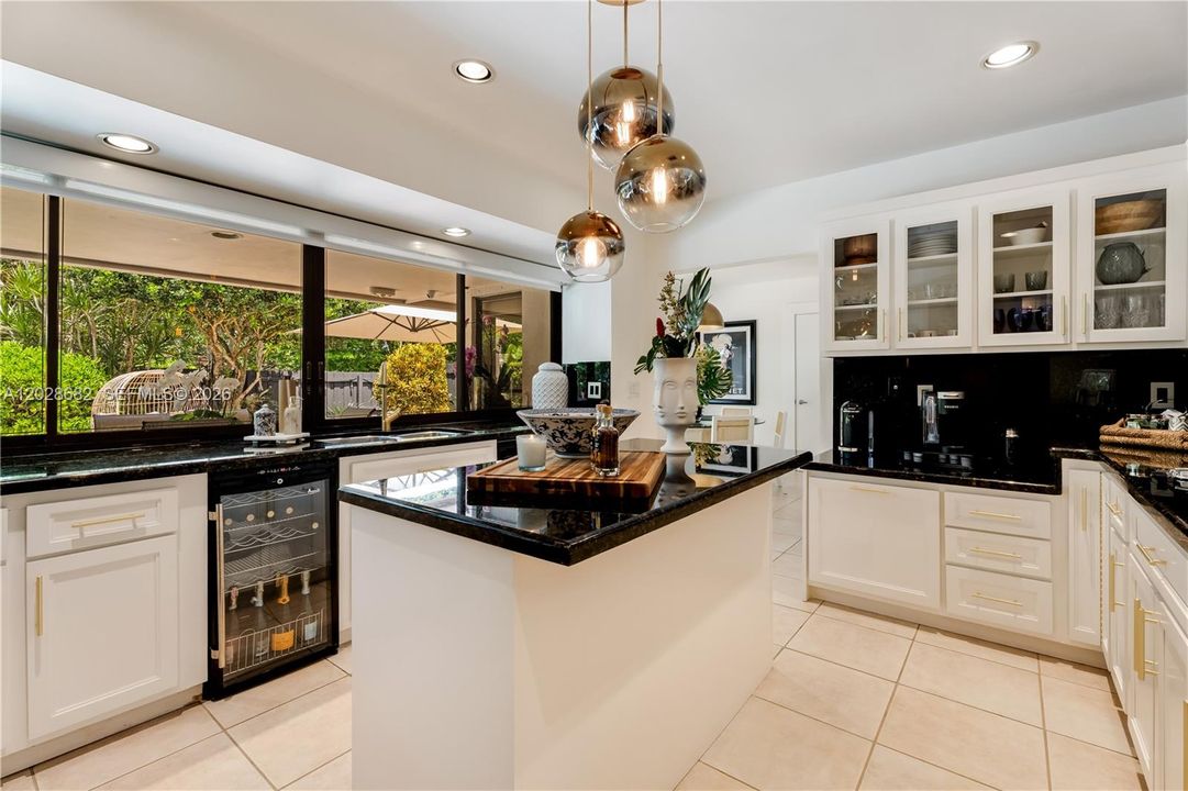 For Sale: $1,995,000 (5 beds, 3 baths, 3678 Square Feet)