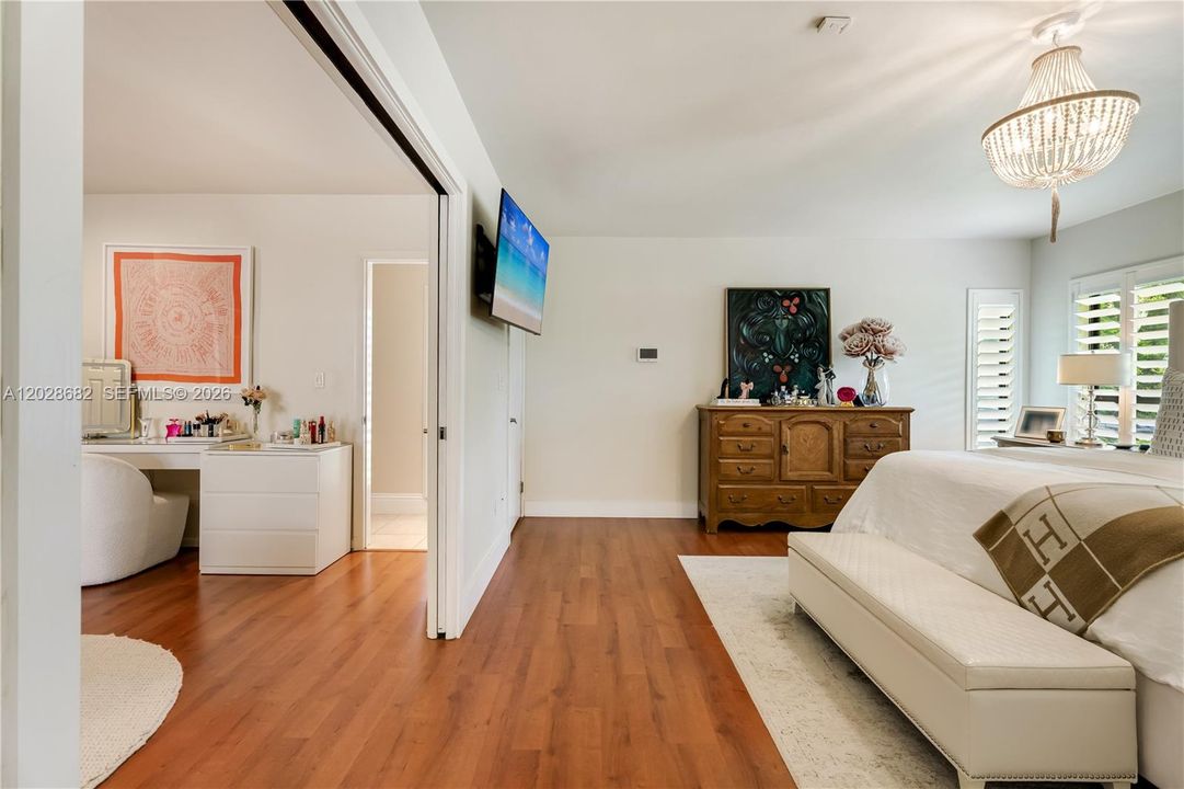 For Sale: $1,995,000 (5 beds, 3 baths, 3678 Square Feet)