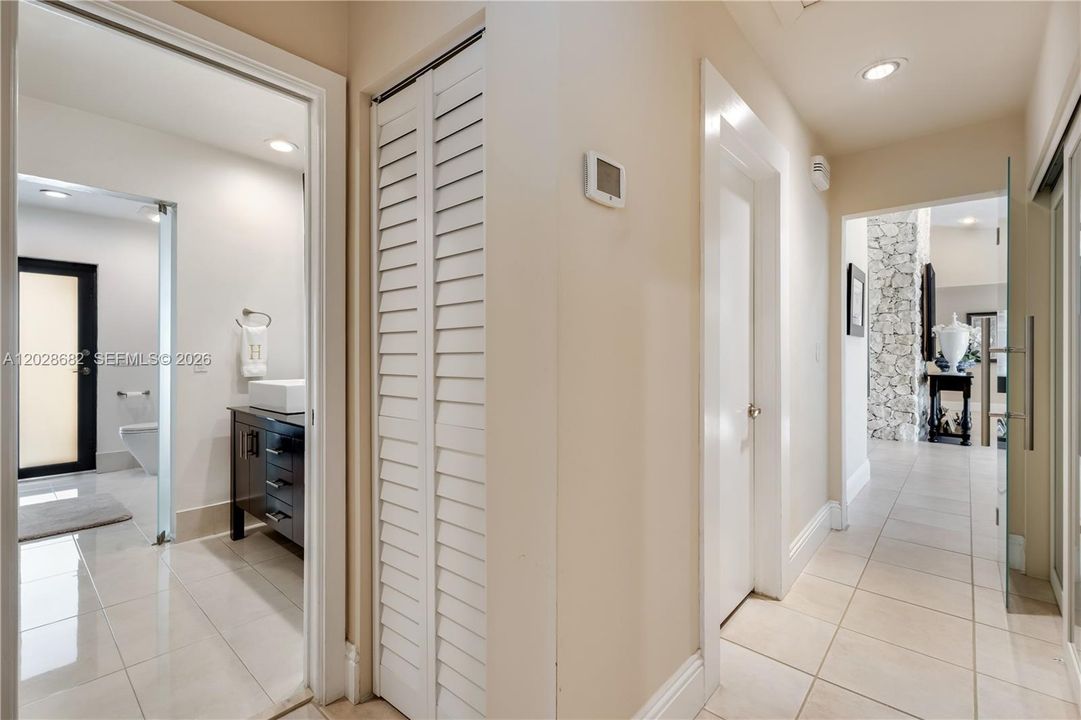For Sale: $1,995,000 (5 beds, 3 baths, 3678 Square Feet)