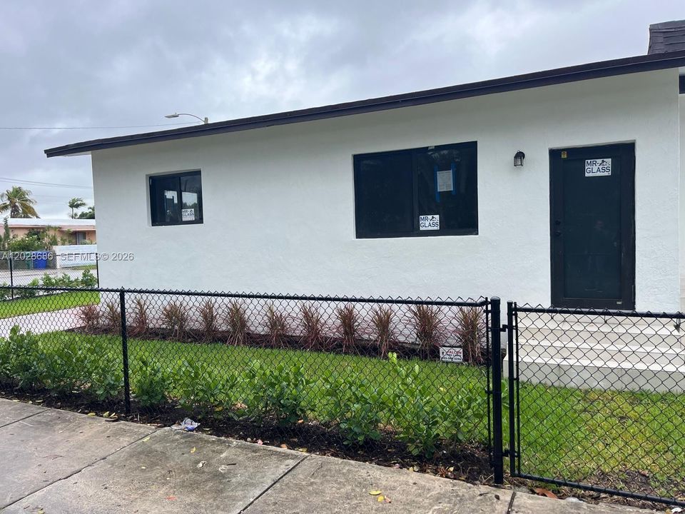 Activo con contrato: $819,000 (0 camas, 0 baños, 2636 Pies cuadrados)