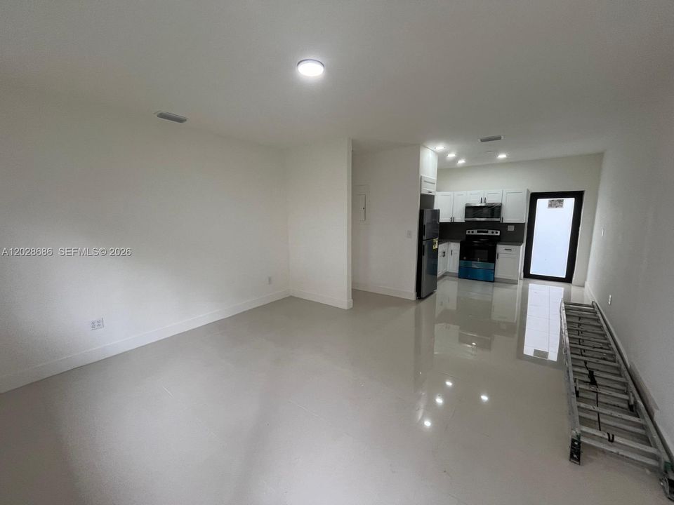 Activo con contrato: $819,000 (0 camas, 0 baños, 2636 Pies cuadrados)