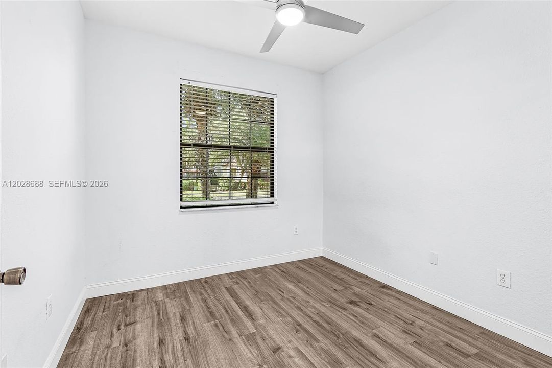 En Venta: $300,000 (3 camas, 2 baños, 1268 Pies cuadrados)