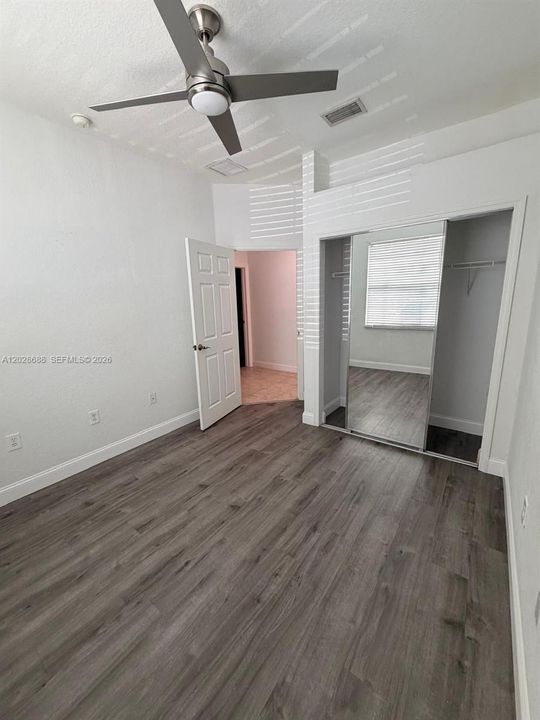 For Sale: $340,000 (3 beds, 2 baths, 1268 Square Feet)