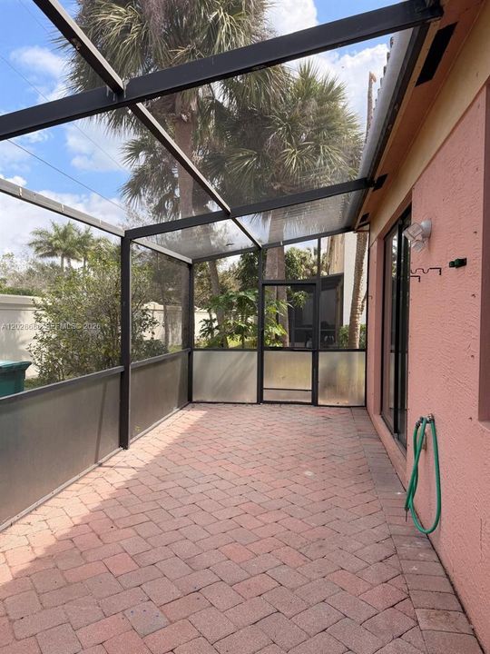 For Sale: $340,000 (3 beds, 2 baths, 1268 Square Feet)