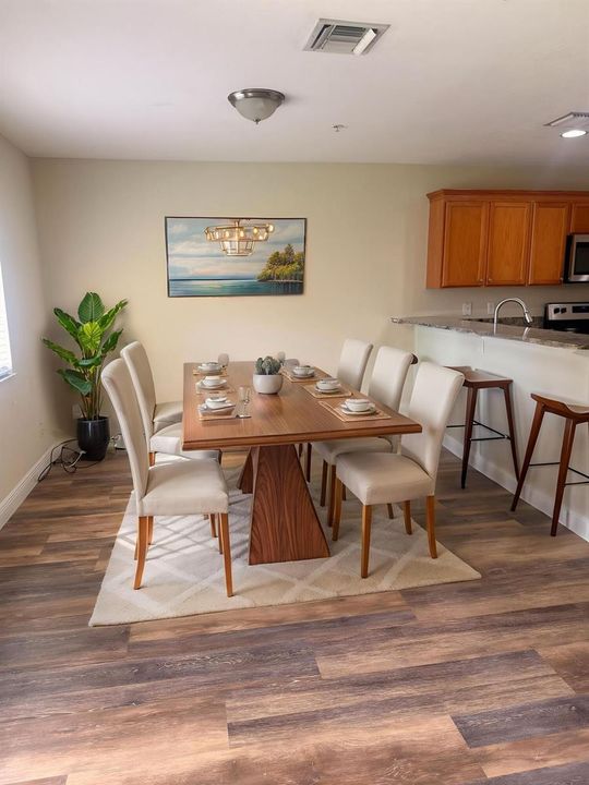 IMG_4792 - Dining Room - Standard - 2