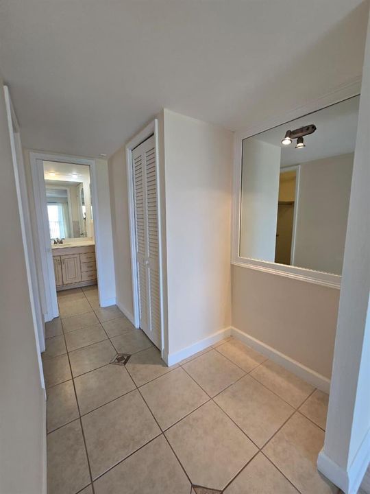 2900 N Palm Aire 11
