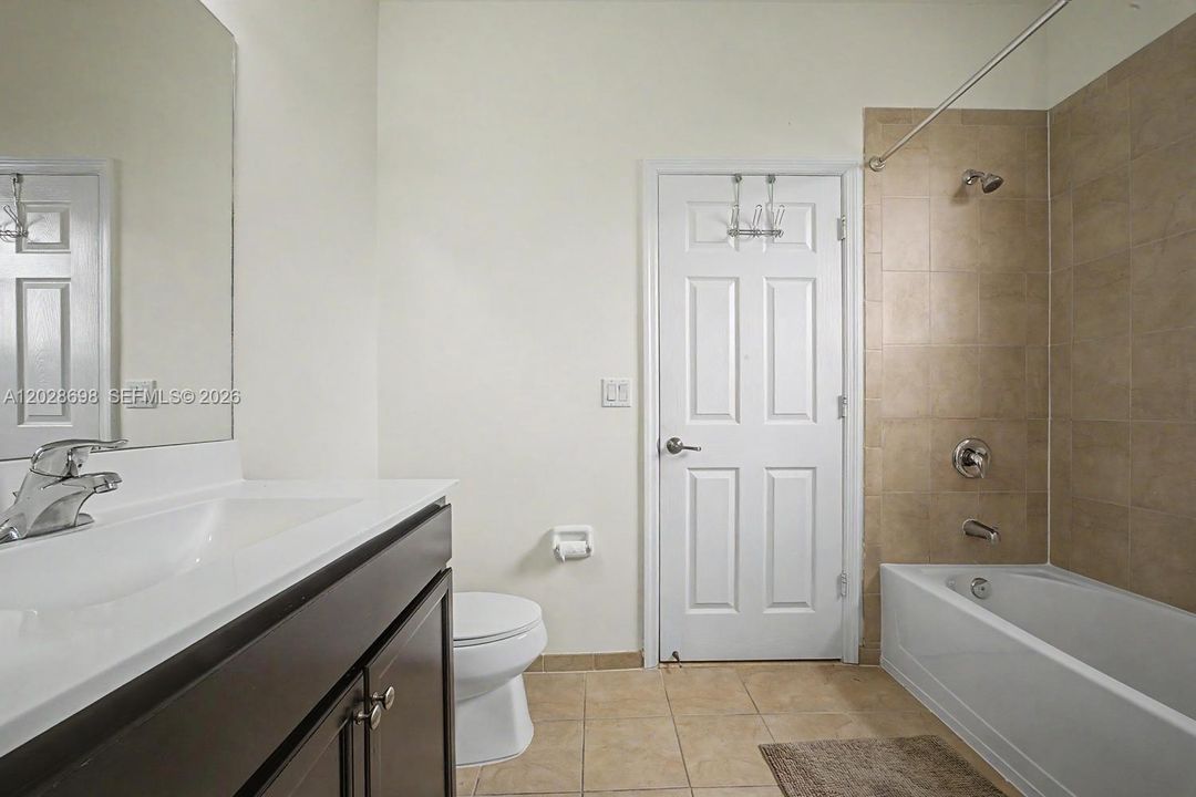 Active With Contract: $349,999 (3 beds, 2 baths, 1452 Square Feet)