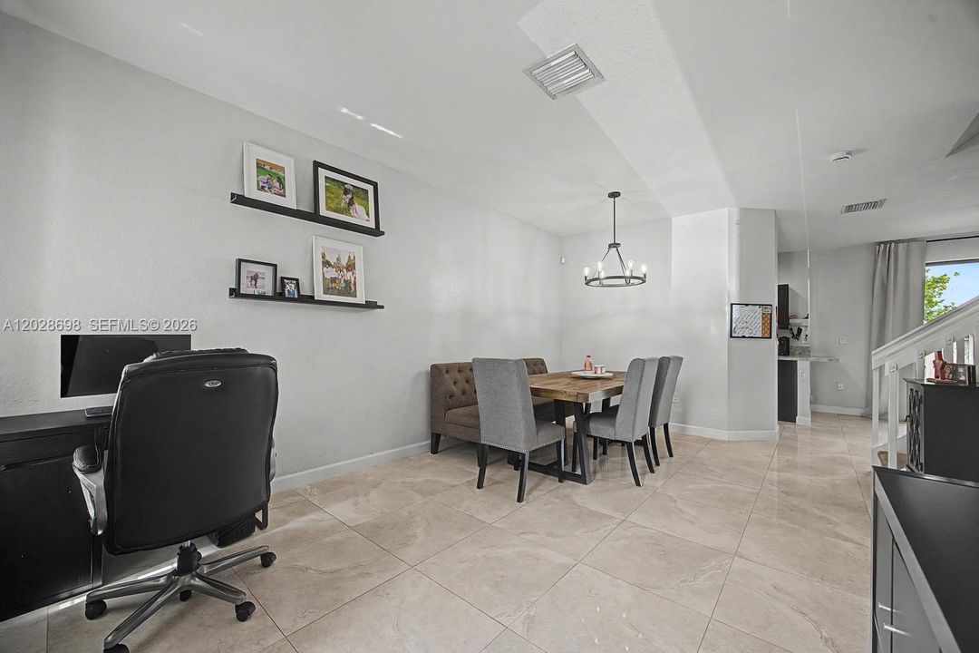 Active With Contract: $349,999 (3 beds, 2 baths, 1452 Square Feet)