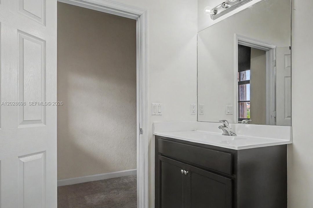 Active With Contract: $349,999 (3 beds, 2 baths, 1452 Square Feet)