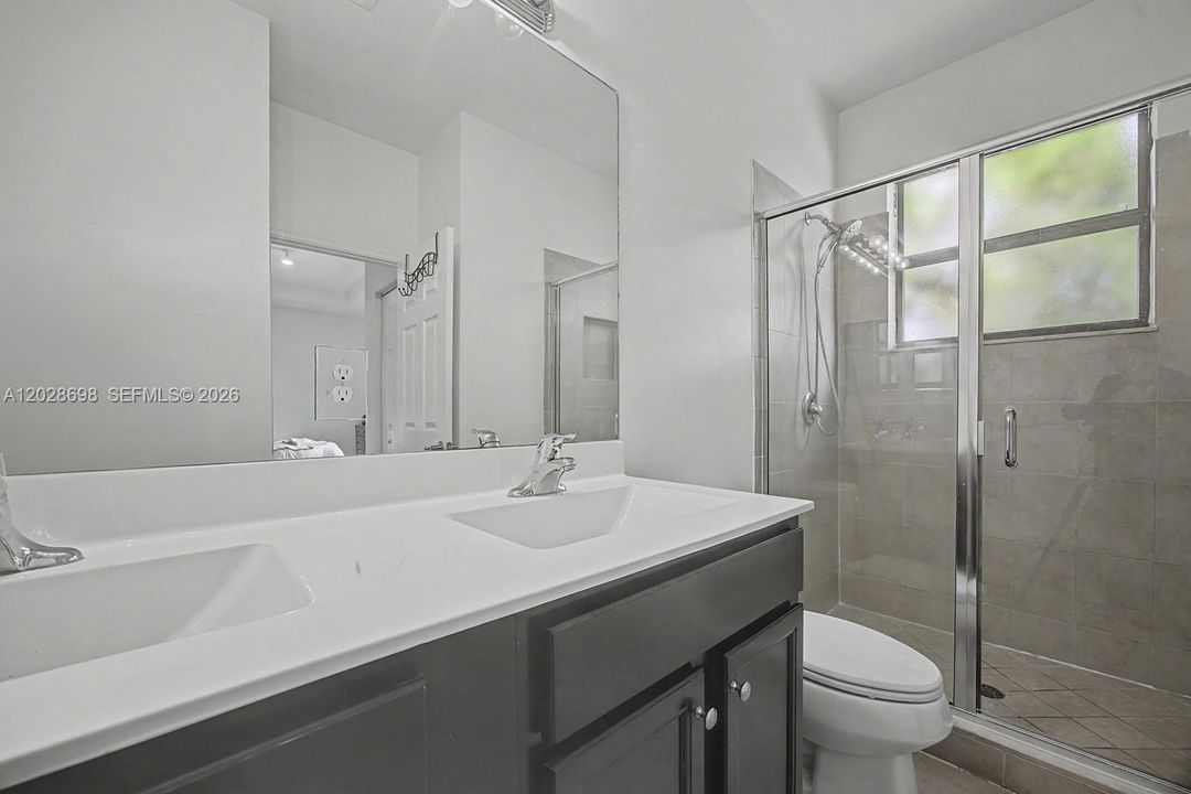 Active With Contract: $349,999 (3 beds, 2 baths, 1452 Square Feet)