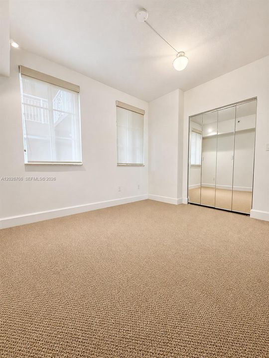 En Venta: $1,199,000 (2 camas, 2 baños, 1155 Pies cuadrados)