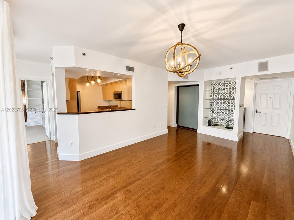 En Venta: $1,199,000 (2 camas, 2 baños, 1155 Pies cuadrados)