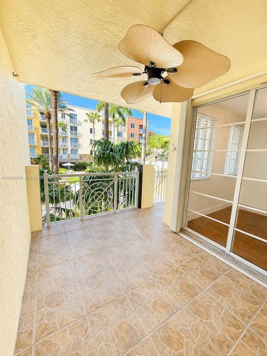 En Venta: $1,199,000 (2 camas, 2 baños, 1155 Pies cuadrados)