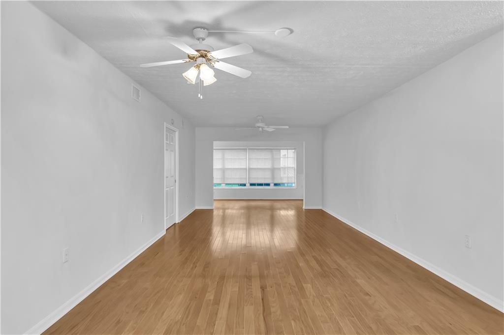 740LOC104LivingRoom.