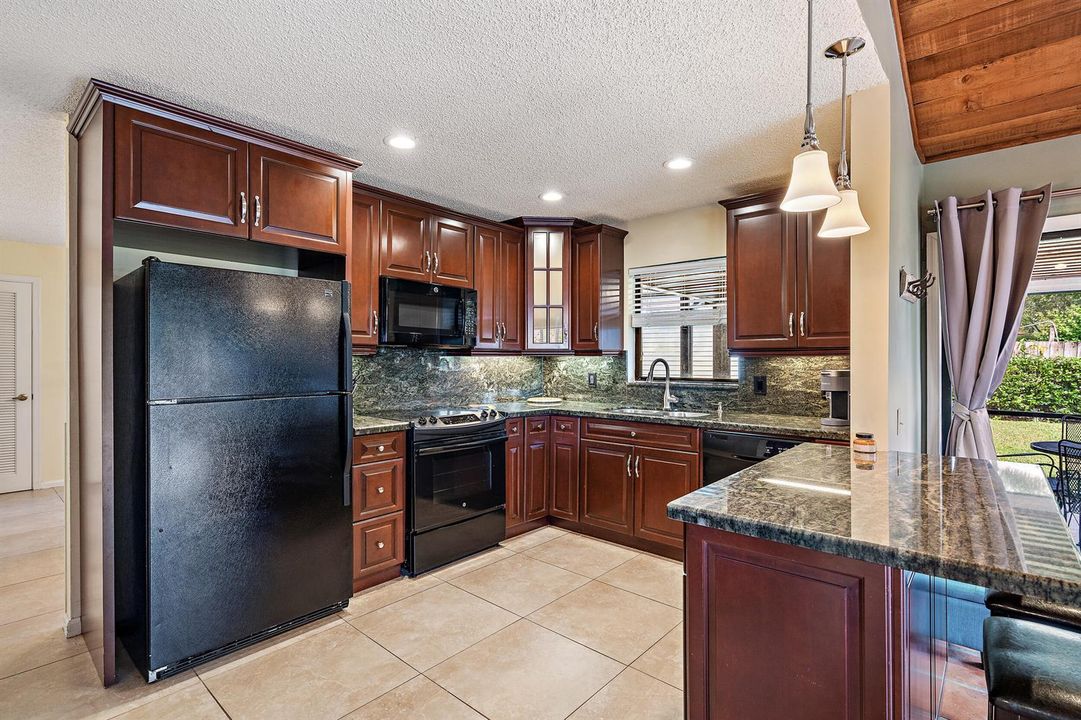 500 Oak Shadow Way MLS-16