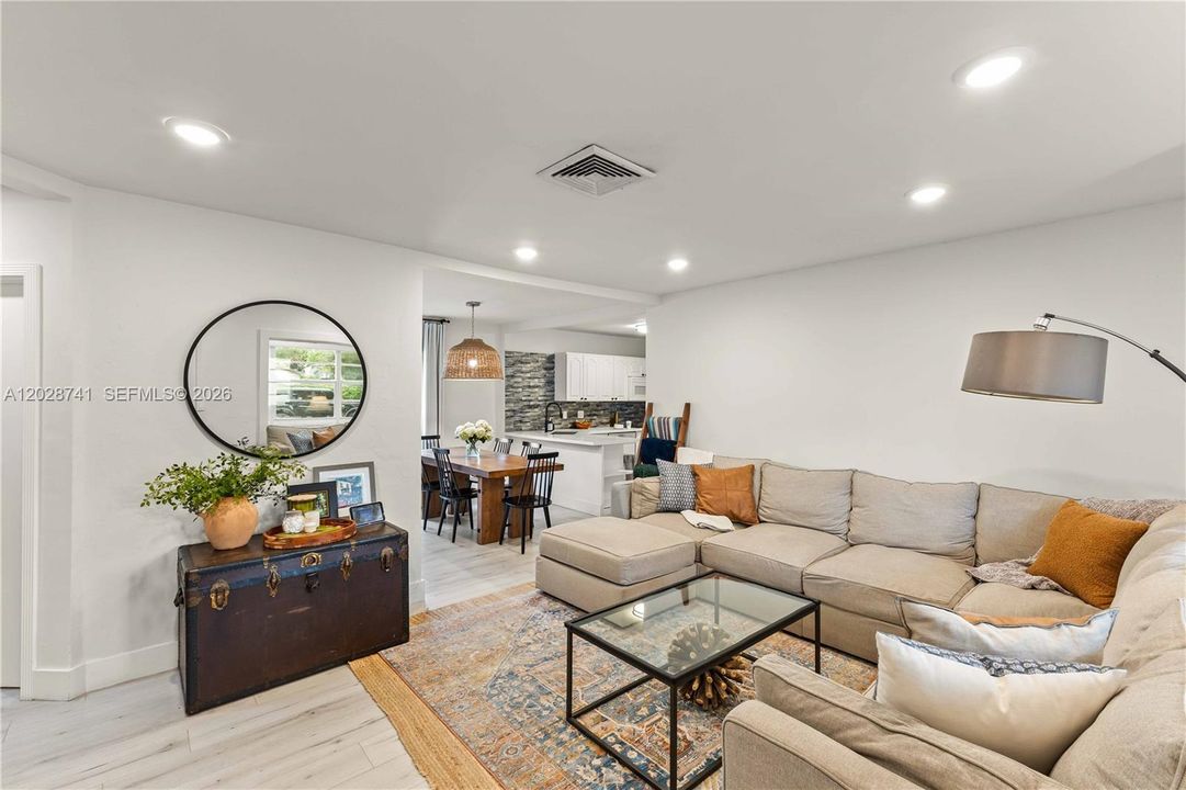 For Sale: $875,000 (4 beds, 3 baths, 1802 Square Feet)