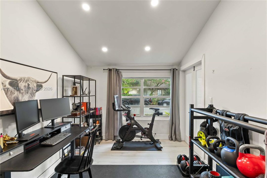 For Sale: $875,000 (4 beds, 3 baths, 1802 Square Feet)