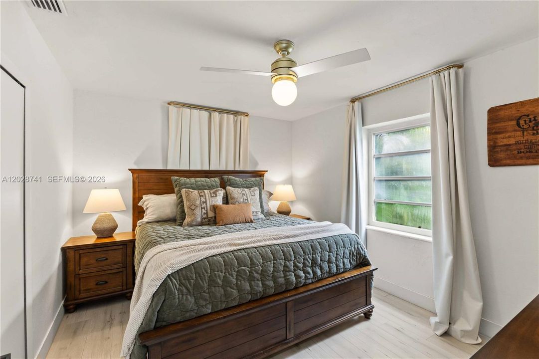 For Sale: $875,000 (4 beds, 3 baths, 1802 Square Feet)