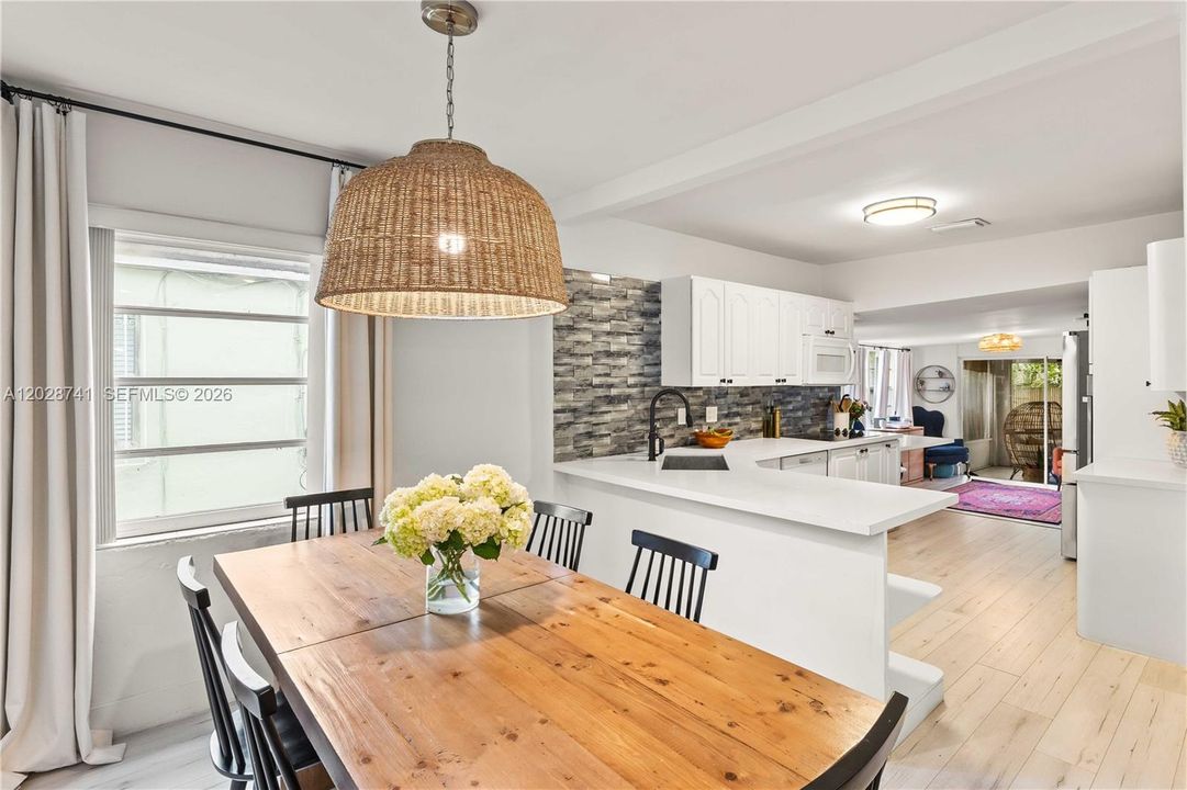 For Sale: $875,000 (4 beds, 3 baths, 1802 Square Feet)