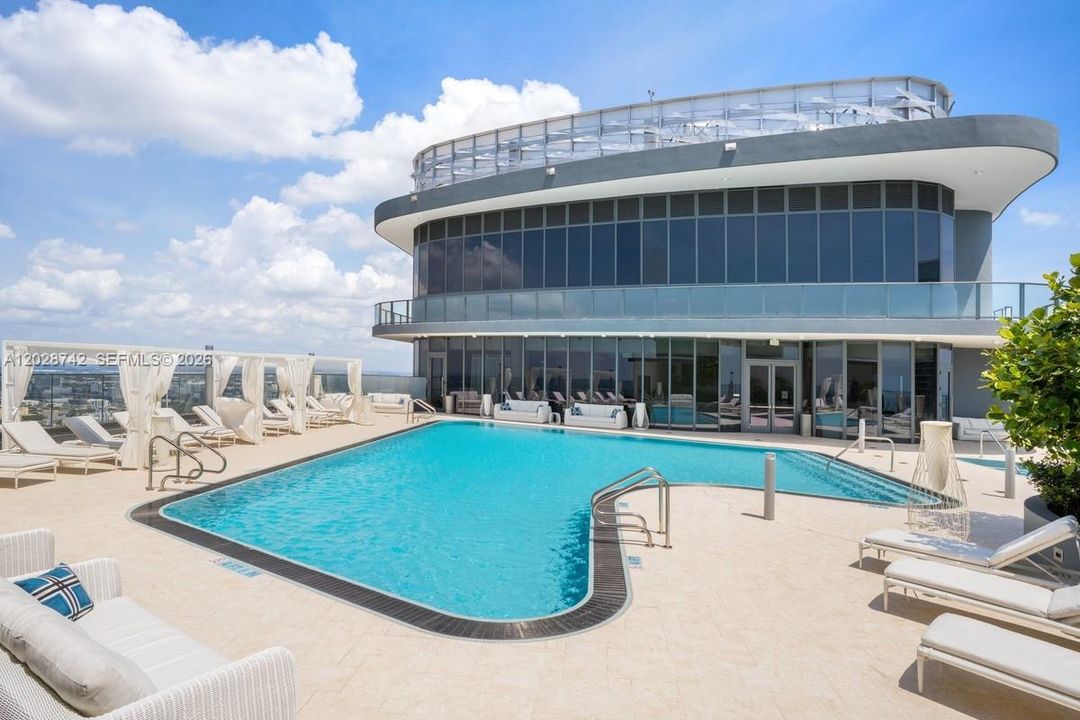 Active With Contract: $18,000 (3 beds, 4 baths, 2418 Square Feet)