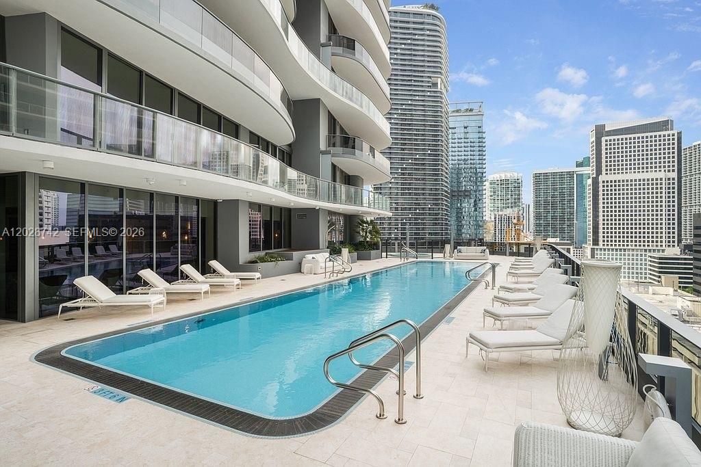 Active With Contract: $18,000 (3 beds, 4 baths, 2418 Square Feet)