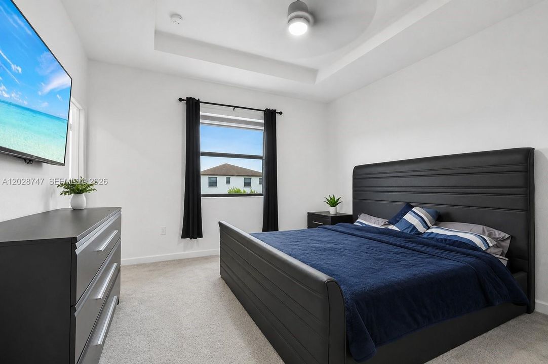 For Sale: $505,000 (4 beds, 3 baths, 1936 Square Feet)