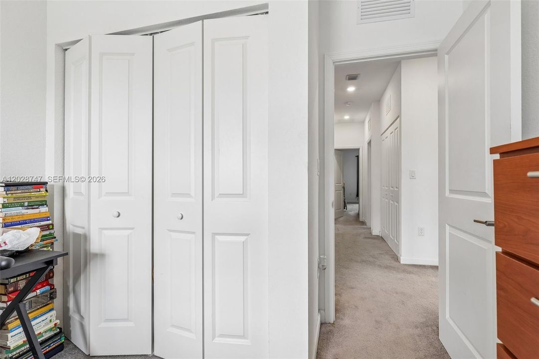 For Sale: $505,000 (4 beds, 3 baths, 1936 Square Feet)