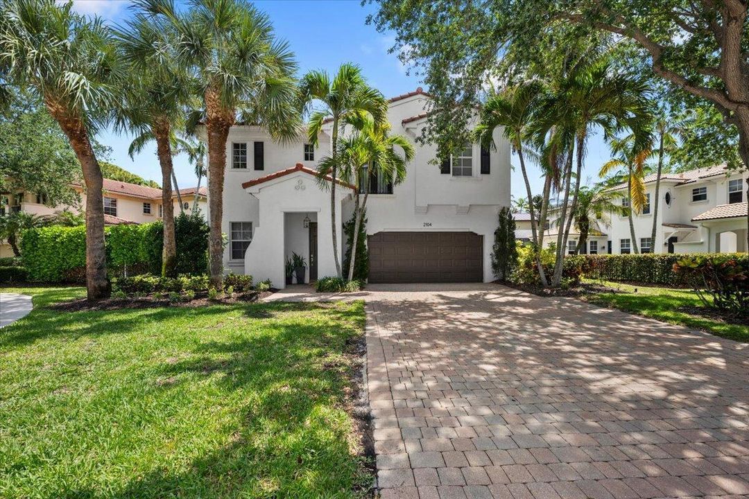 2104 Spring Court