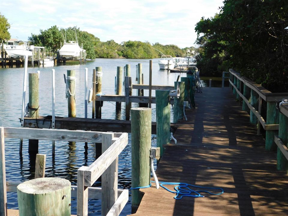 Dock
