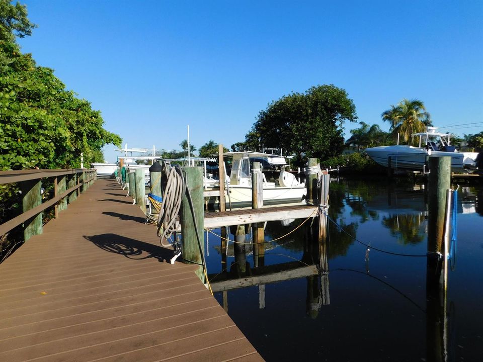 Dock