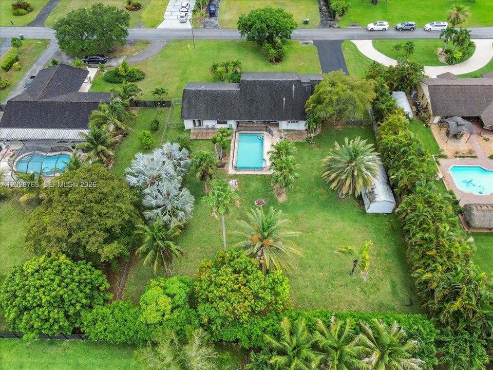 En Venta: $760,000 (3 camas, 2 baños, 2687 Pies cuadrados)