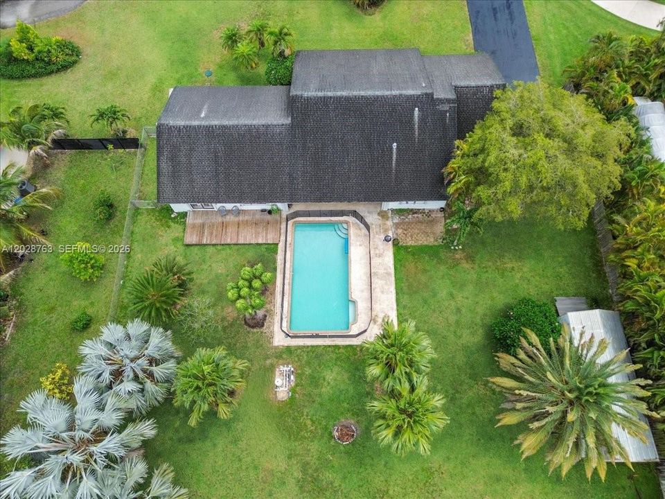 En Venta: $760,000 (3 camas, 2 baños, 2687 Pies cuadrados)