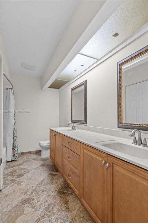 En Venta: $760,000 (3 camas, 2 baños, 2687 Pies cuadrados)